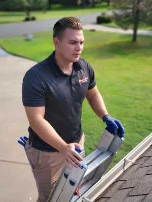 Master Built Roofing Logo