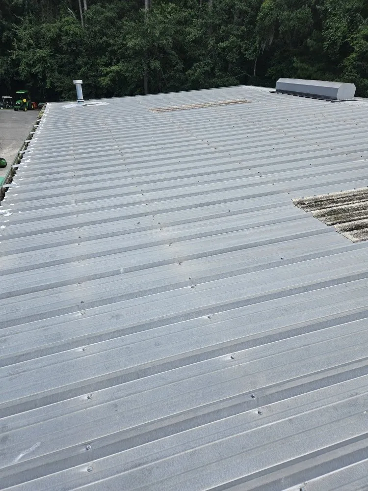 Slide of Master Elite Roofing