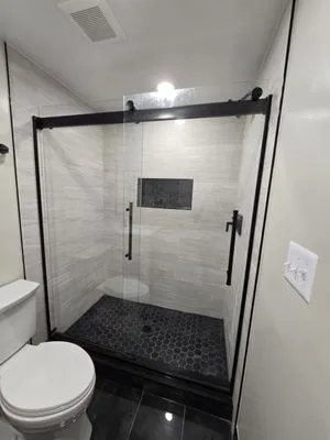 Master Remodeling & Cleaning Logo