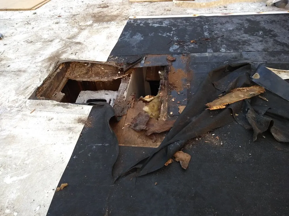 Slide of Master Roof Experts