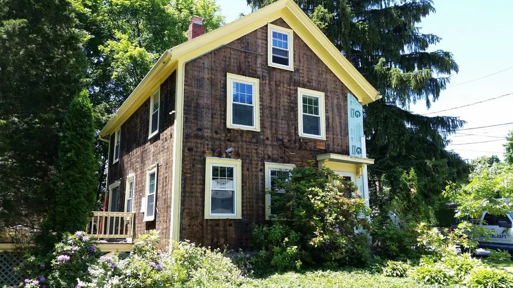 Trusted storm damage roof repair experts serving Auburndale, MA - MasterCraft
