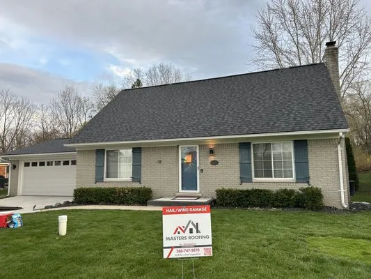 Masters Roofing Logo