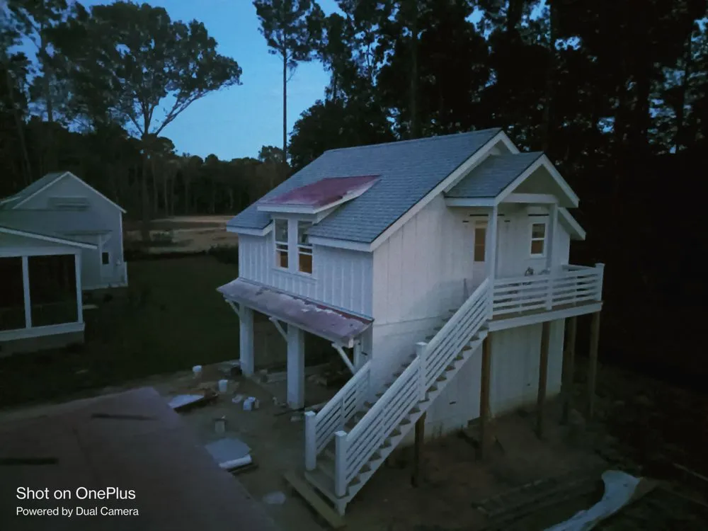 Slide of Mateo Roofing