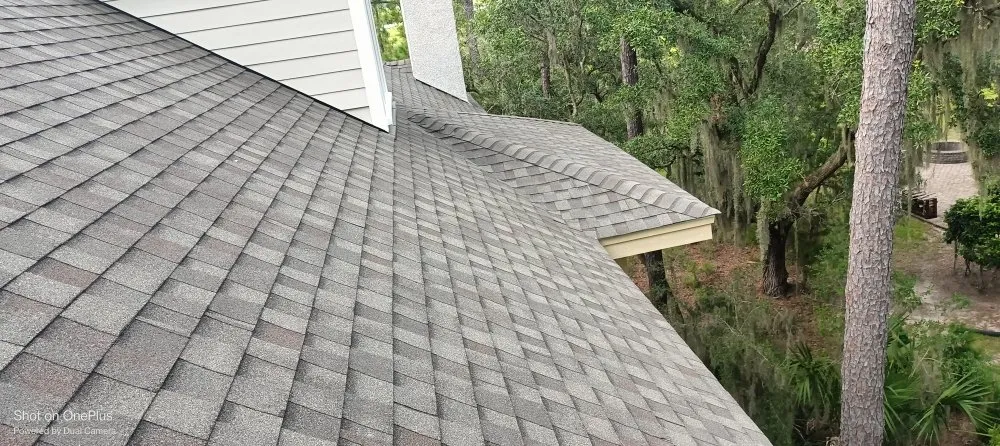 Slide of Mateo Roofing