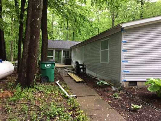 Matlock Construction & Roofing Logo