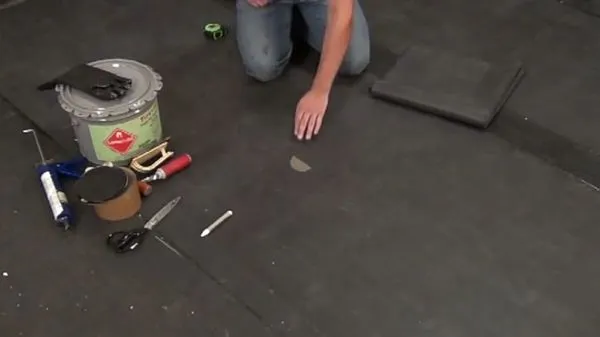 Matthews Roofing & Masonry Logo