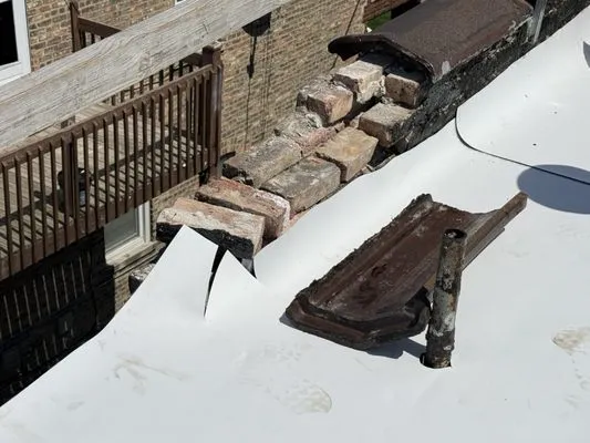 Matthews Roofing Logo