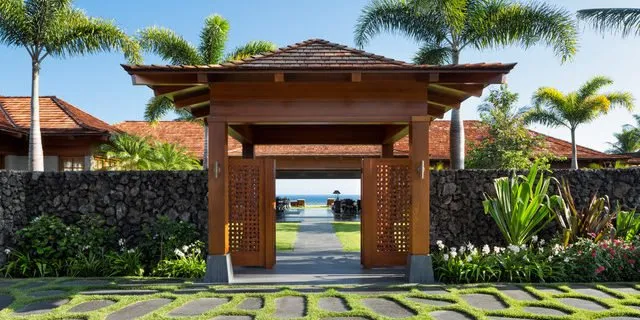 Licensed storm damage roof repair same-day service across Kailua-Kona, HI - Mauka Solutions