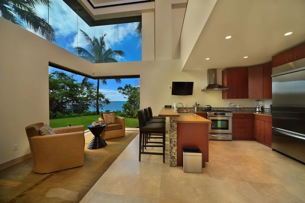 Licensed storm damage roof repair for fast service across Kailua-Kona, HI - Mauka Solutions