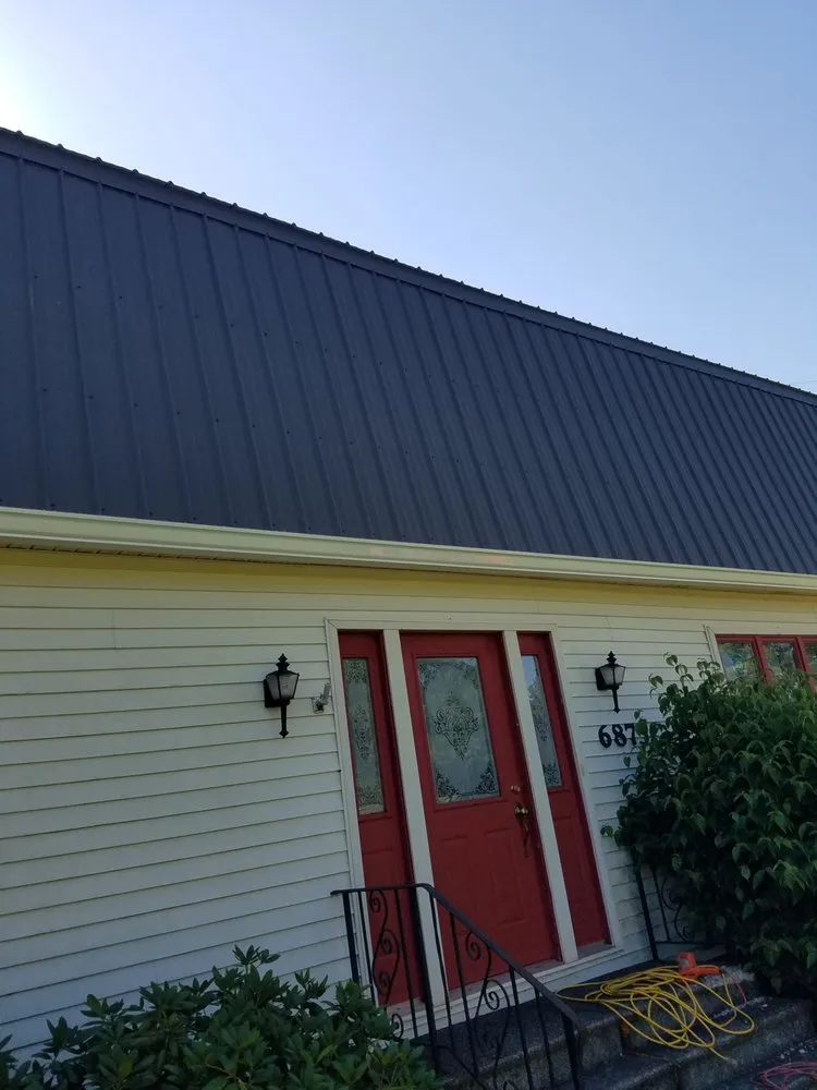 Slide of Mauz Roofing