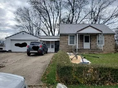 Slide of Mauz Roofing