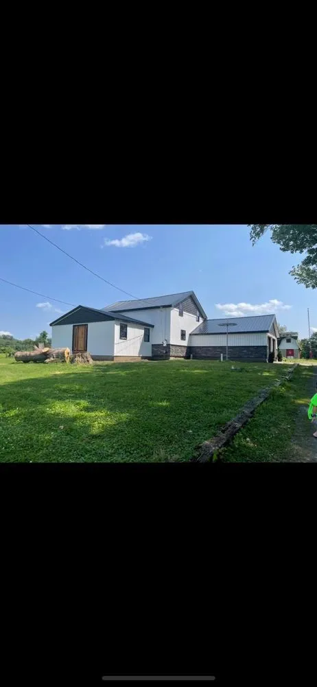 Slide of Mavbrant Construction