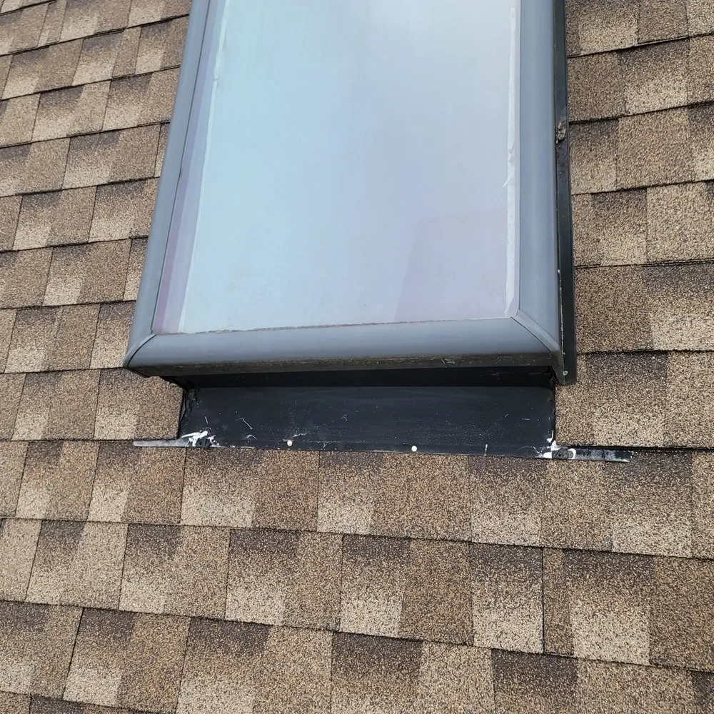 Slide of Max contracting