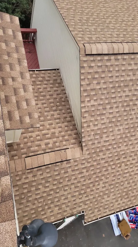 Slide of Max contracting