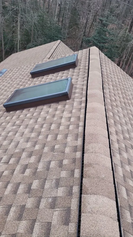 Slide of Max contracting