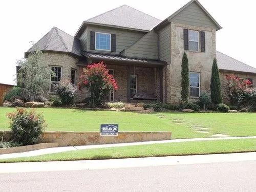 Slide of Max Roofing & Restoration