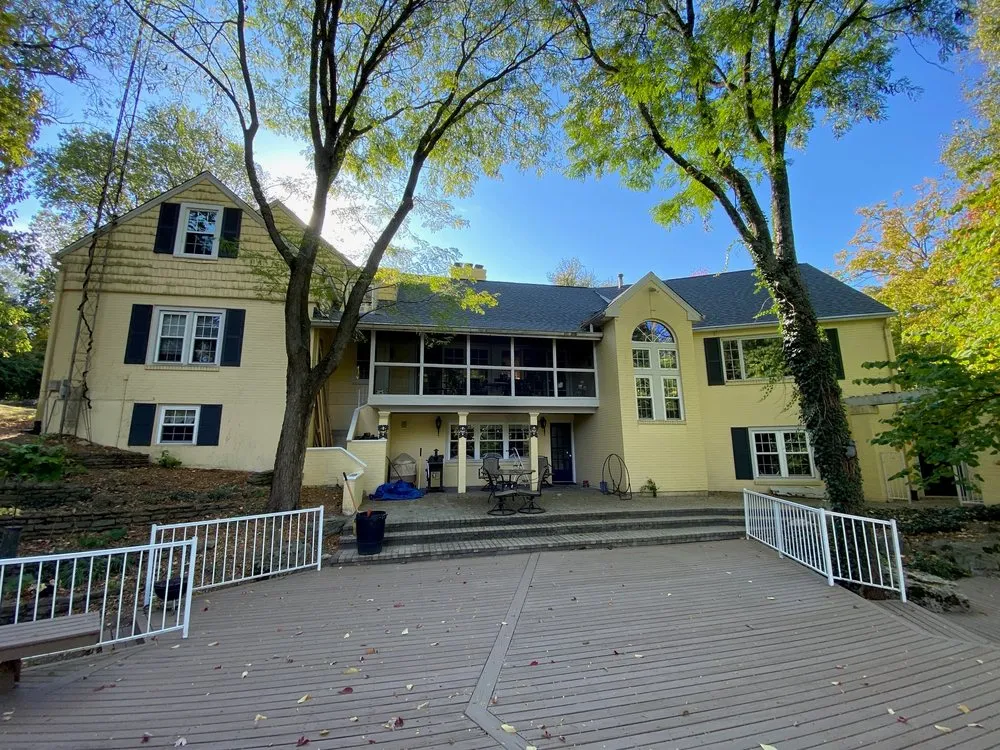 Slide of Maxim Roofing Co