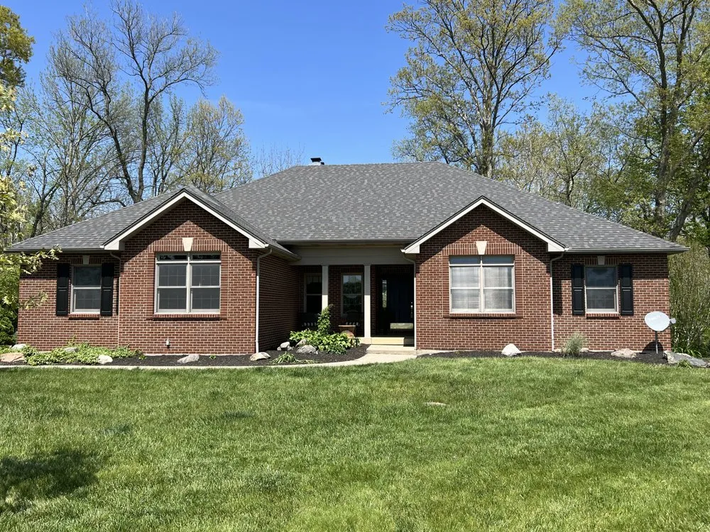 Slide of Maxim Roofing Co