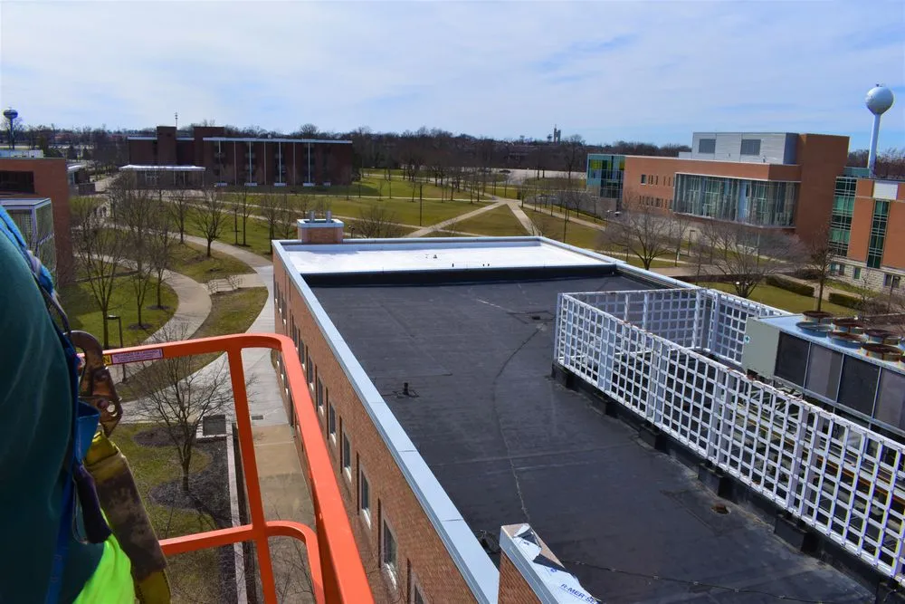 Slide of Maxim Roofing Co