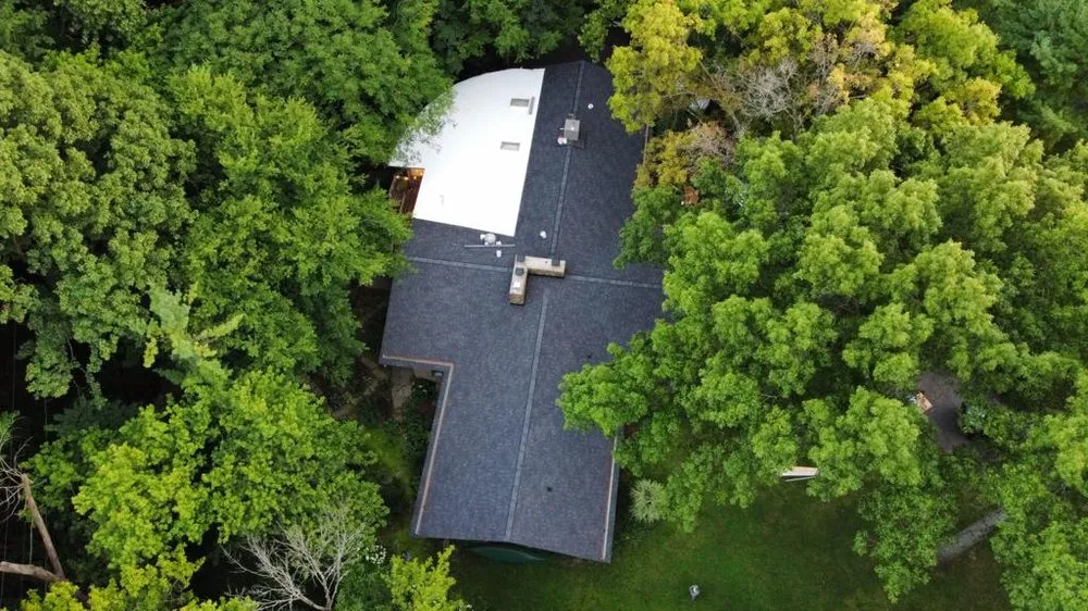 Trusted shingle roofing service in Clayton, IN - Maximond Company