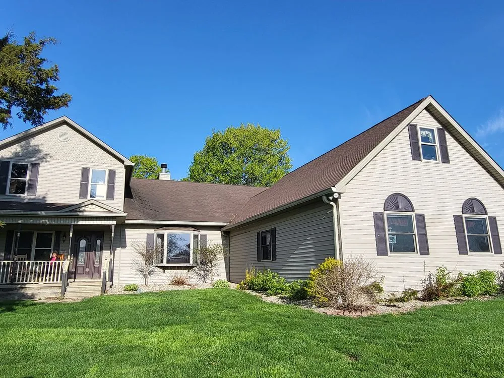 Top-rated shingle roofing service with free inspection across Amo, IN - Maximum Effort Roofing