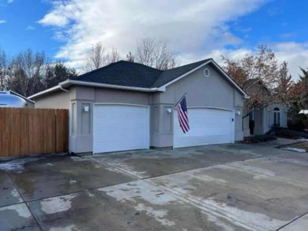 Slide of Maxpro Roofing