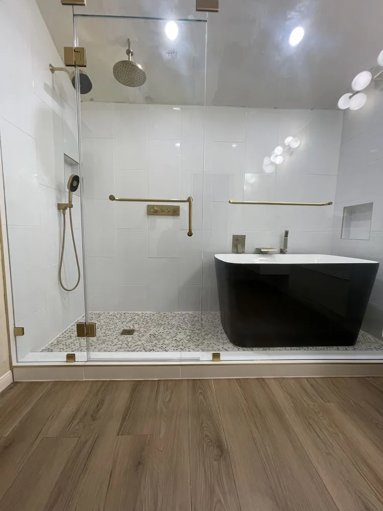 Slide of Maxwell Remodeling