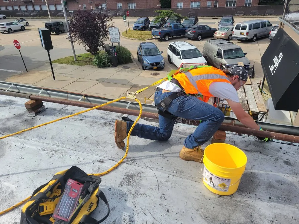 Slide of Maxwell Roofing