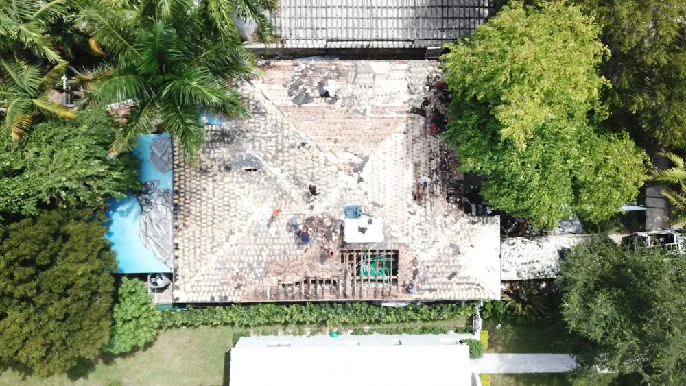 Slide of Maxx Leverage Construction