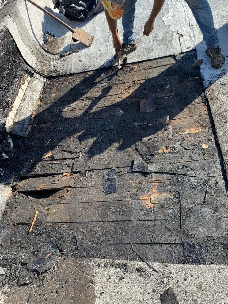 Slide of Maxx Leverage Construction