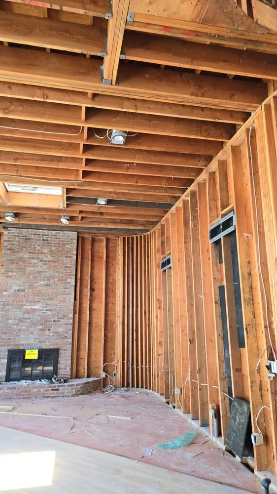 Slide of Mayen construction