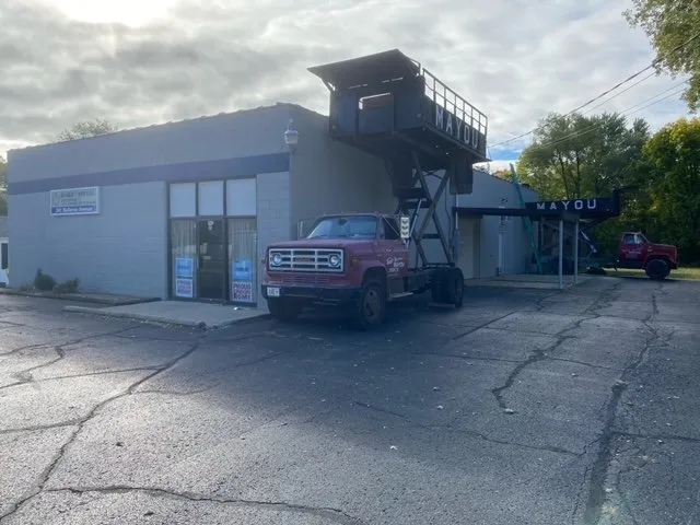 Slide of Mayou Roofing