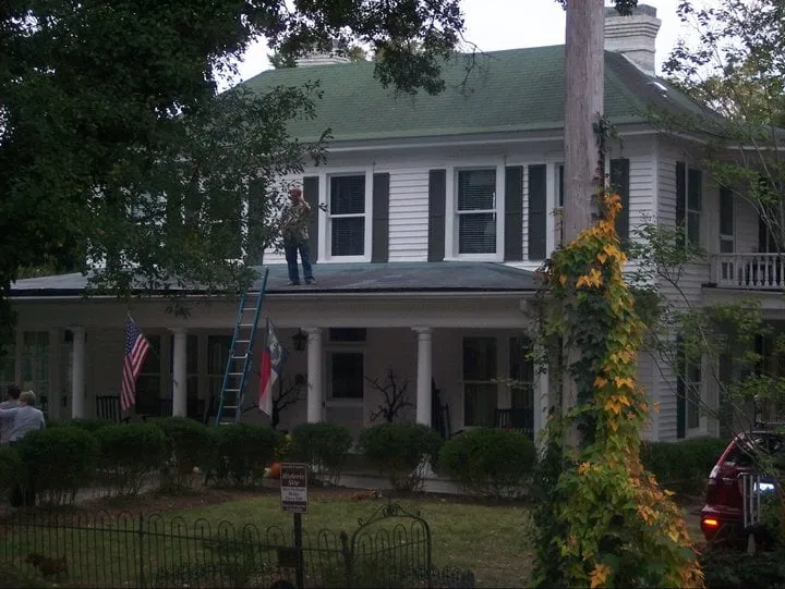 Slide of MBA Roofing - Hickory