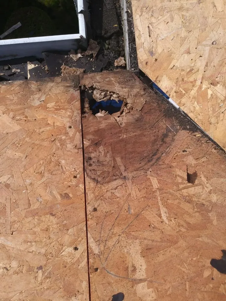 Slide of MC Roofing & Construction