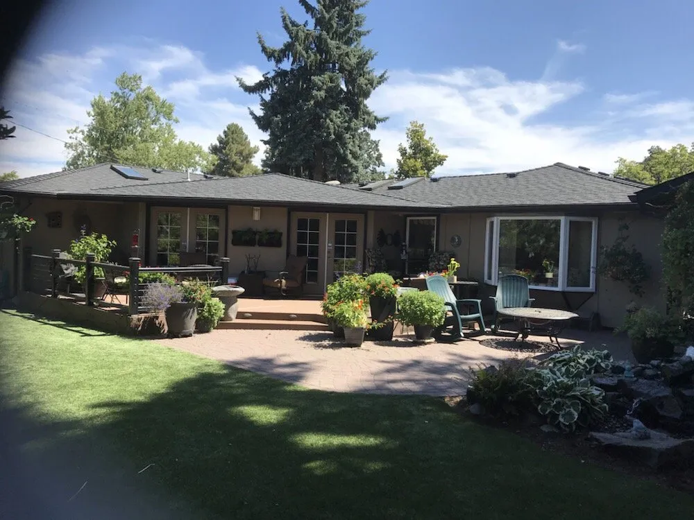 Slide of Mckenzie Roofing