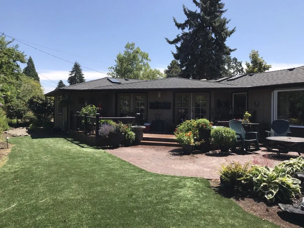 Slide of Mckenzie Roofing