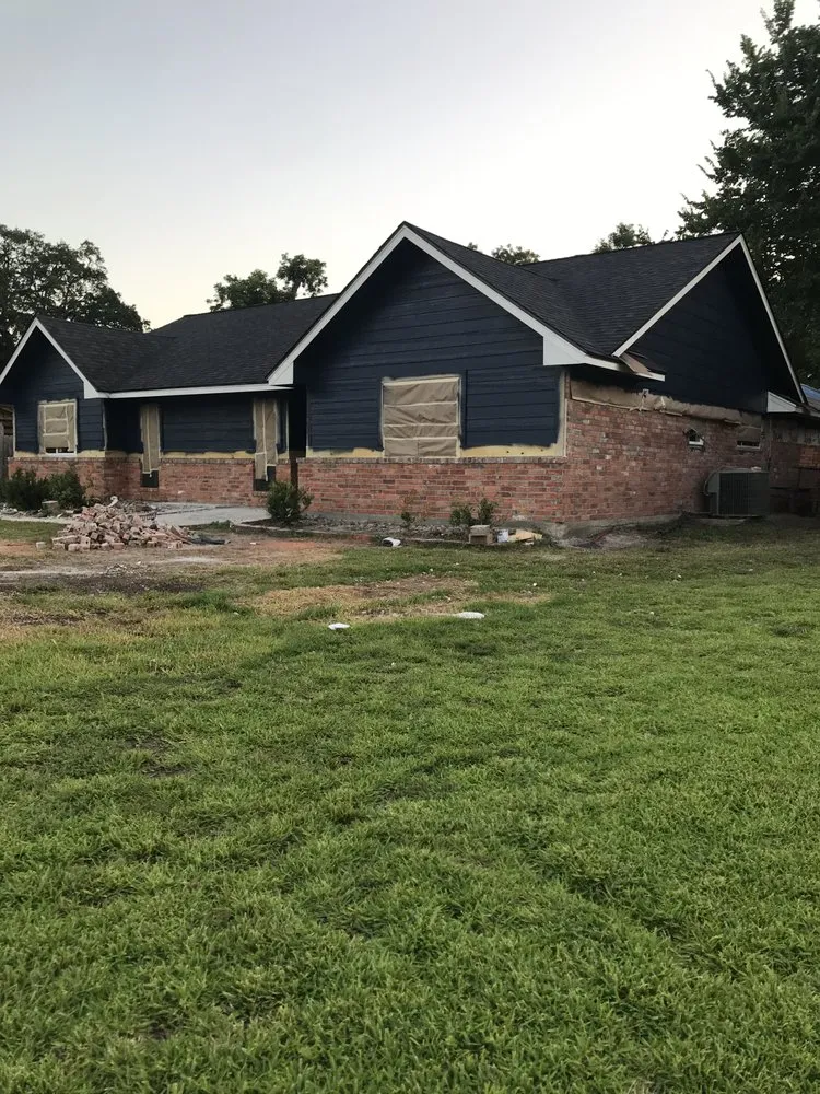 Slide of MCM Construction & Roofing