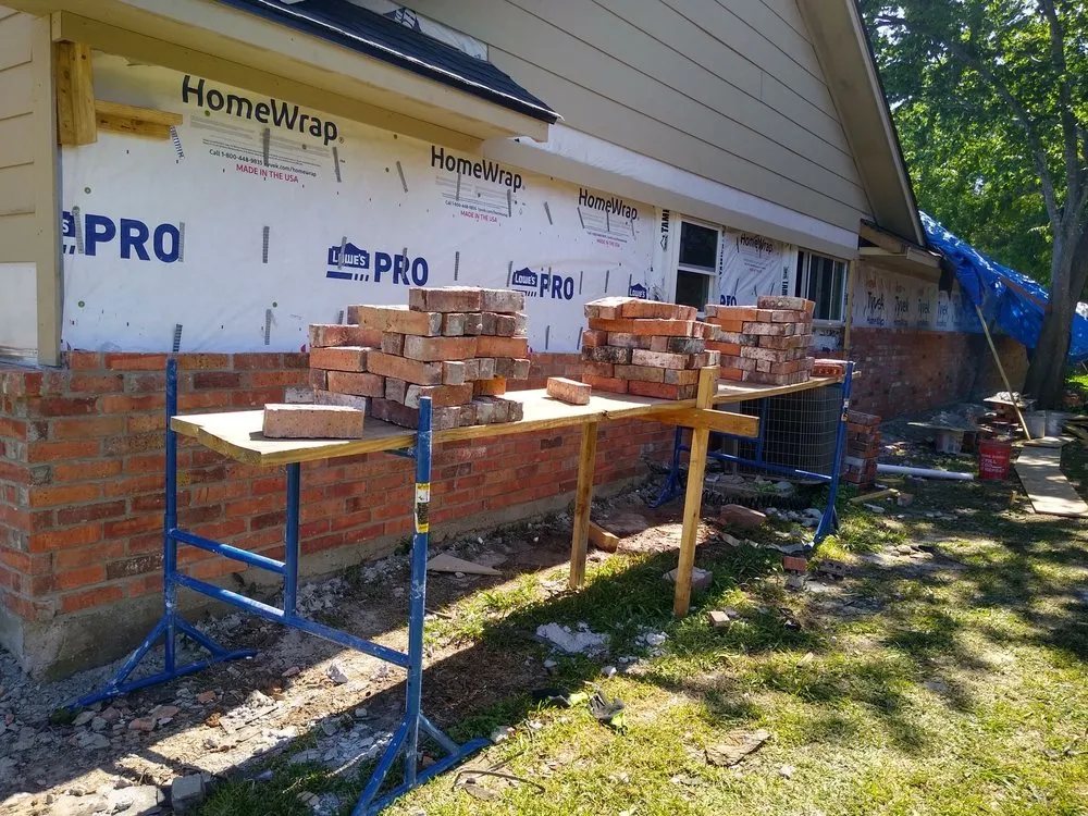 Slide of MCM Construction & Roofing