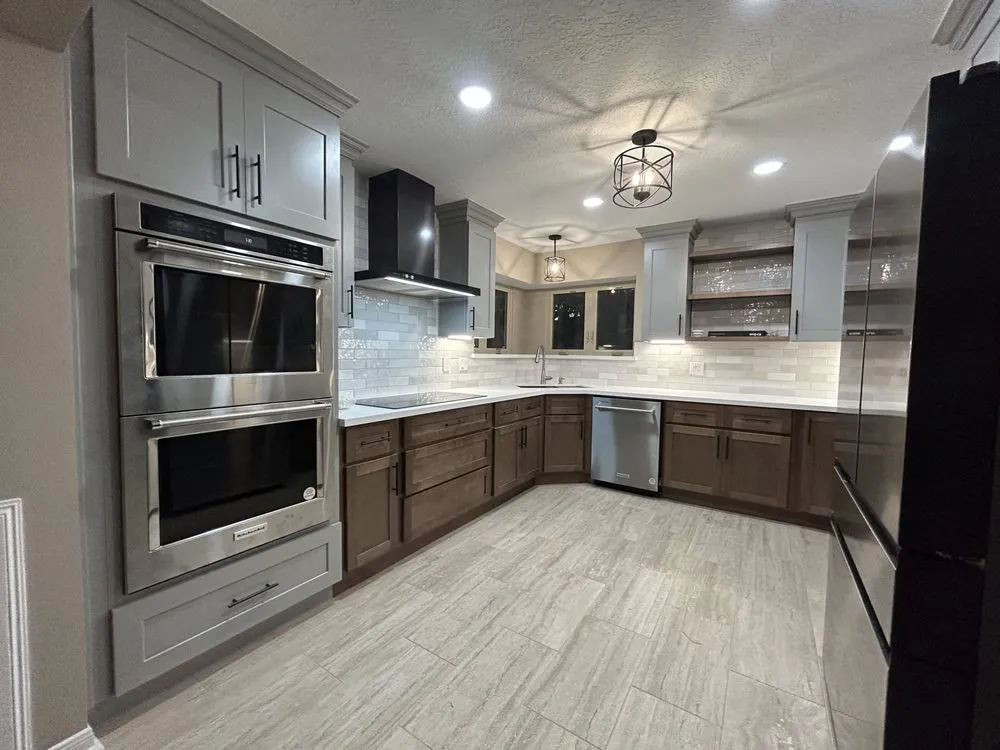 Slide of MCM Construction & Roofing