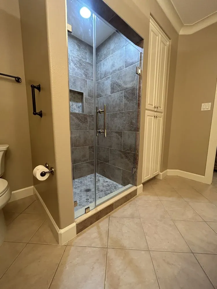 Slide of MCM Construction & Roofing