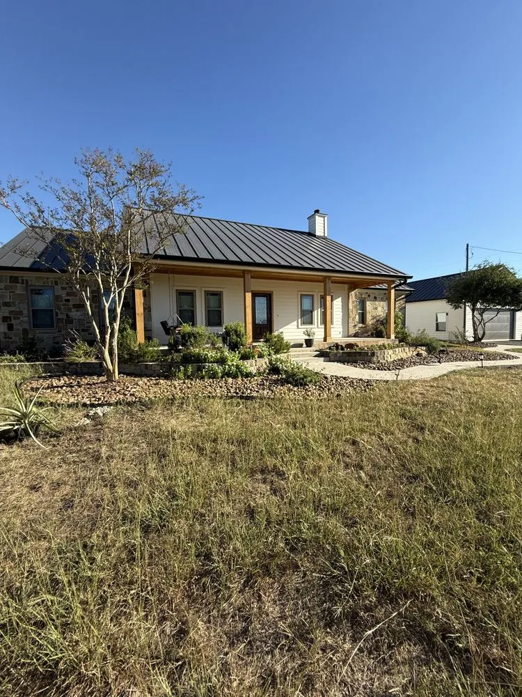 Slide of MCM Construction & Roofing