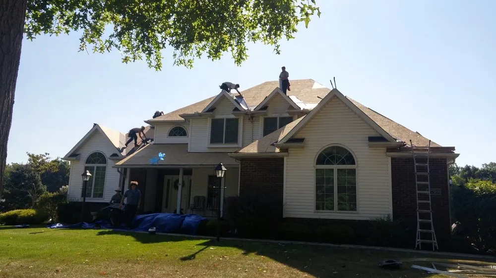 Slide of MCR Construction And Roofing