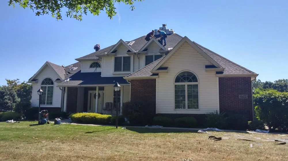 Slide of MCR Construction And Roofing