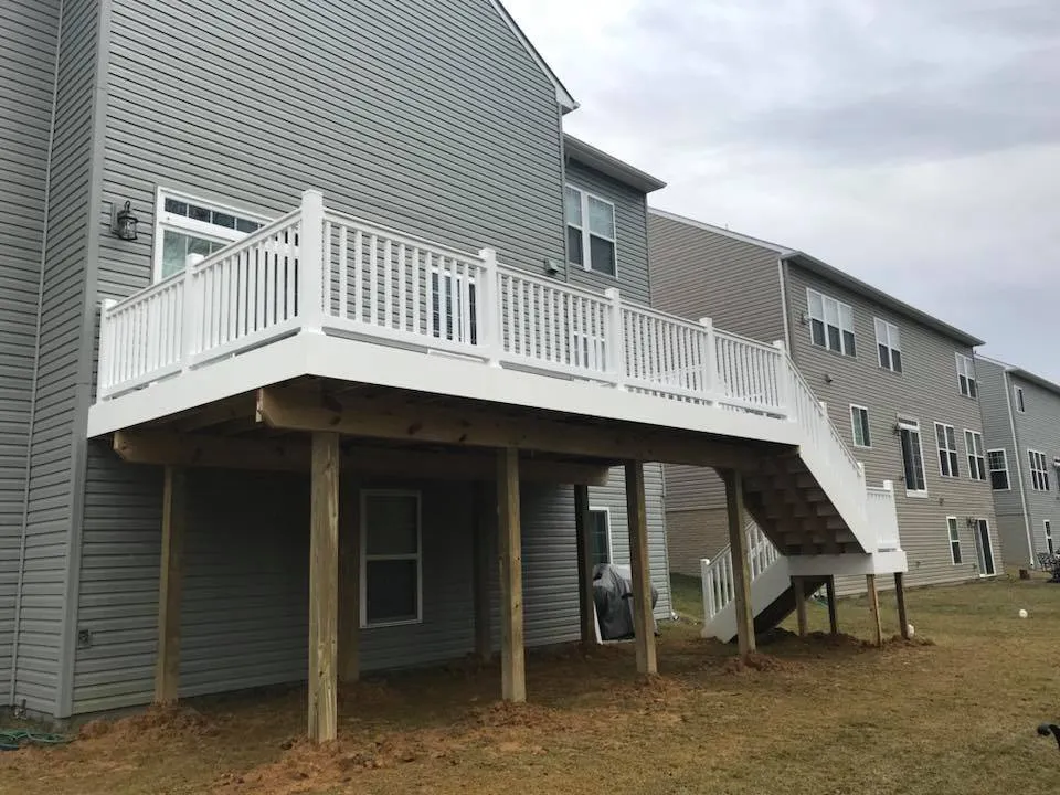 Local roof repair experts serving Hollywood, MD - MD Custom Construction