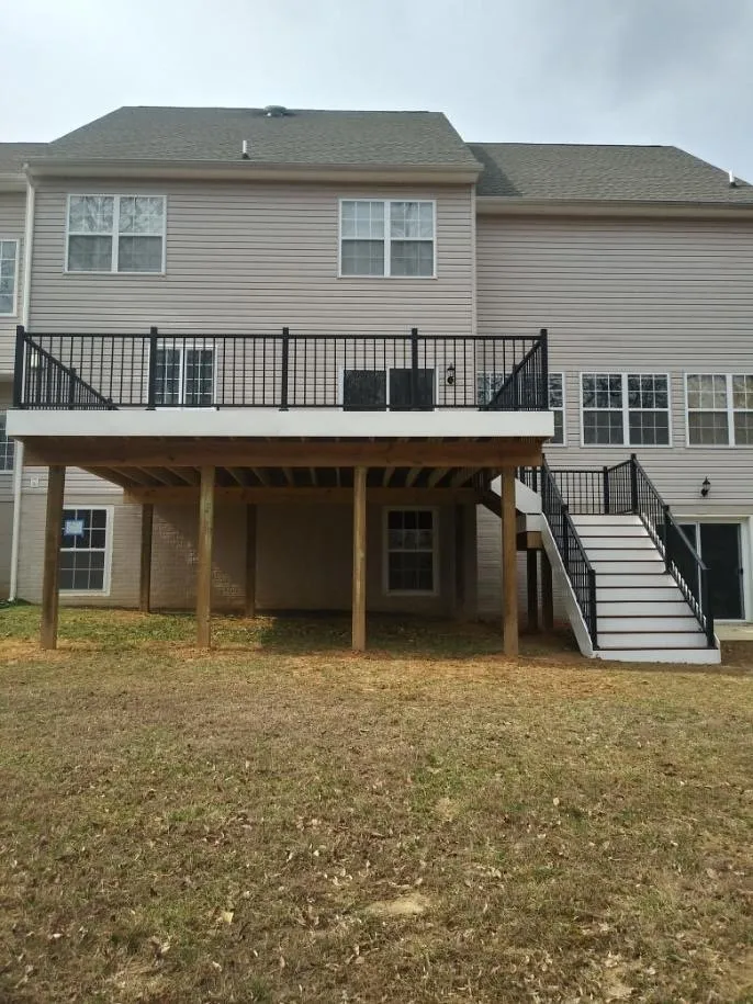 Reliable roof leak repair experts serving Hollywood, MD - MD Custom Construction