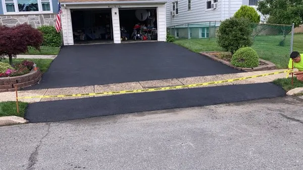 M&D Roofing and Masonry Logo