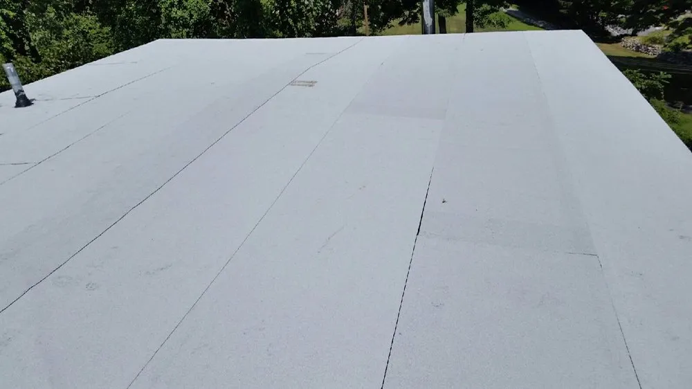 Slide of M&D Roofing