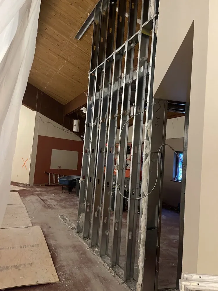 Slide of M&D Roofing