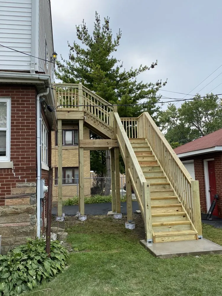 Slide of Medina Construction