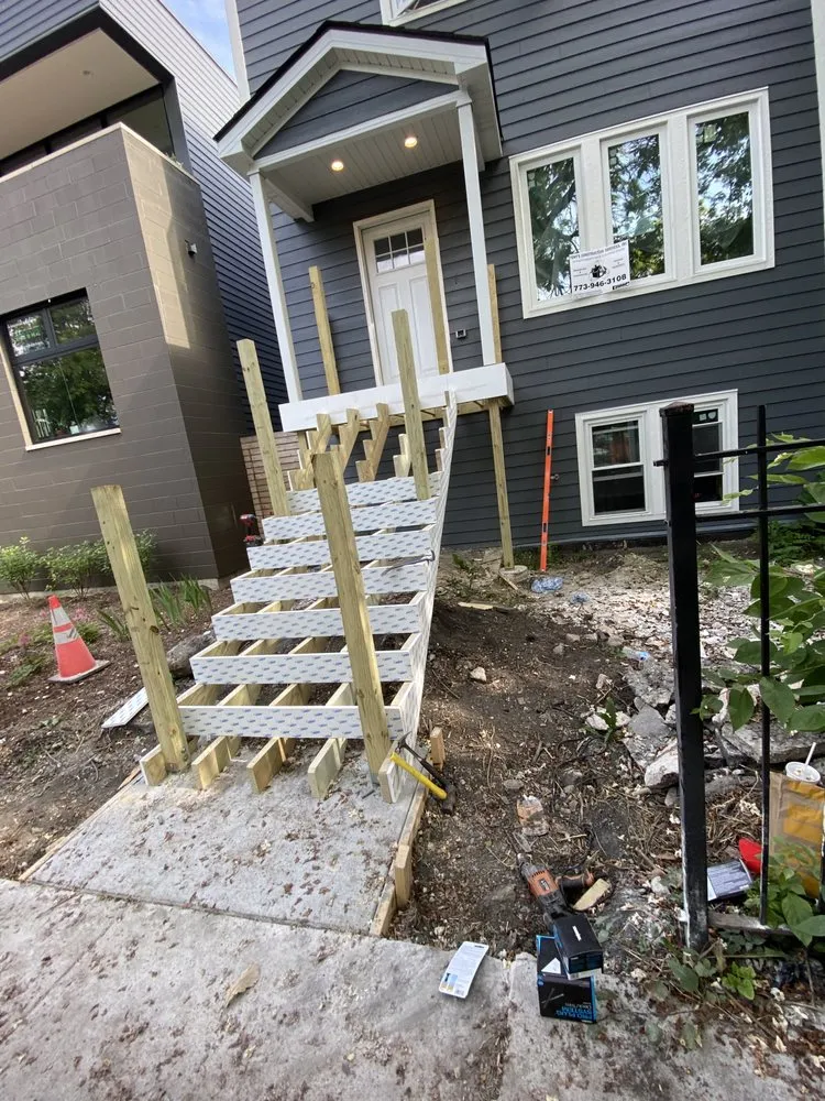 Slide of Medina Construction